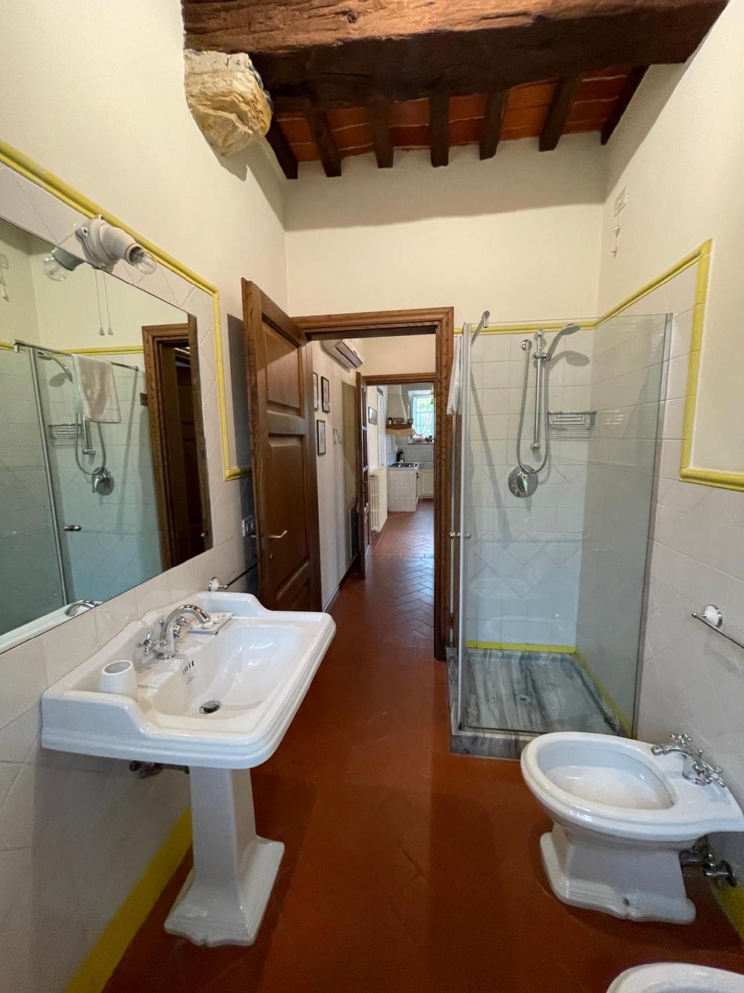In Versilia سيرافيزا المظهر الخارجي الصورة