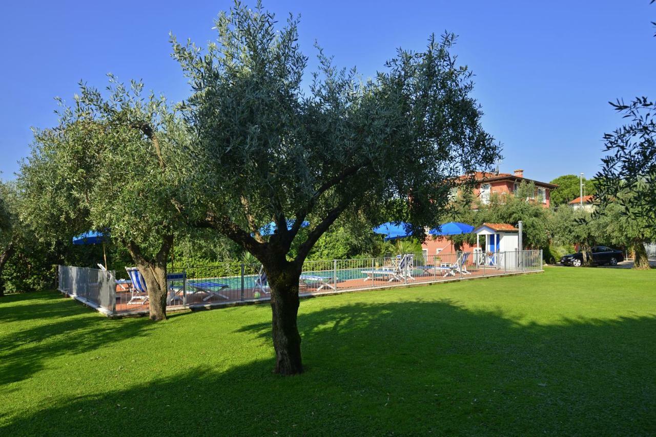 In Versilia سيرافيزا المظهر الخارجي الصورة